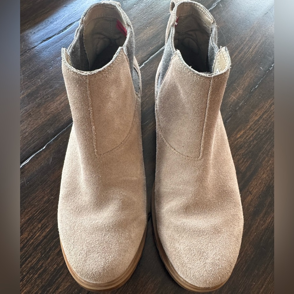 Sorel Beige Suede Ankle Booties